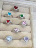 خاتم من الاحجار الكريمه على شكل قلب