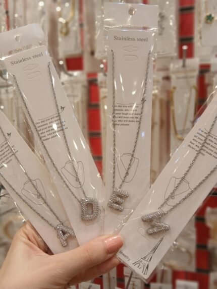 سلاسل حروف ستانلس ستيل