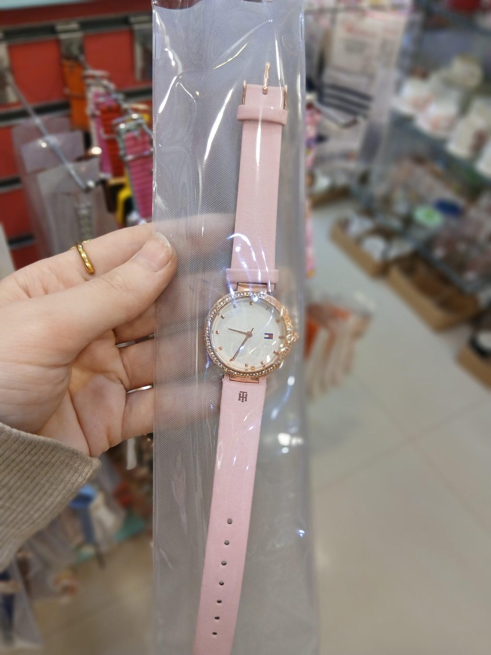 ٢٠٢٥١١٢٩_٢٠٢٥٤٥ ساعه جلد حريمي - الصورة 1