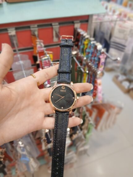 ساعه حريمي جلد